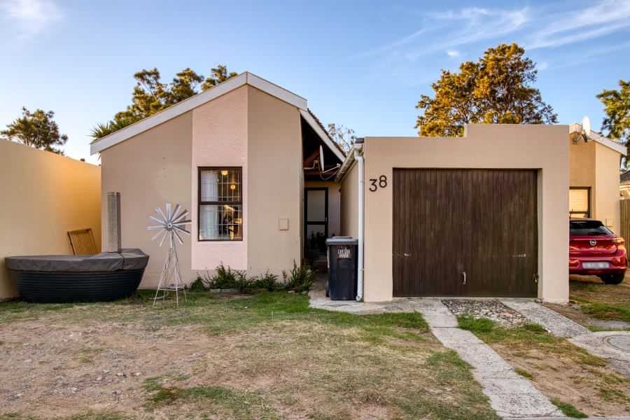 3 Bedroom Property for Sale in Fairview Golf Estate Western Cape